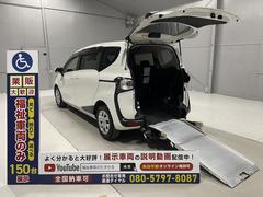 トヨタ　シエンタ　　福祉車両　手動スロープ　１台積