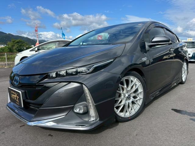 プリウスＰＨＶ Ｓナビパッケージ　全国対応１年保証／１１．６インチナビ／タイヤ４本新品／禁煙車／フルモデリスタ／ダウンサス／１８インチ社外ホイール／シートカバー／ＬＥＤヘッドライト／バックカメラ／レーダークルーズ／ＥＴＣ２．０／（1枚目）