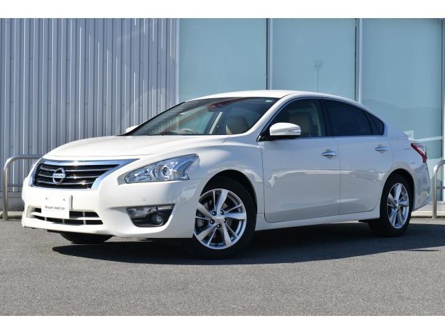 ティアナ(日産) ＸＶ　ナビＡＶＭパッケージ　純ナビ　フルセグＴＶ　アラモニ　ＥＴＣ　クルコン　本革シート　シートエアコン　パワーシート　キセノンＨＬ　エマブレ　コーナーセンサー　踏み間違い防止　ＢＳＷ　インテリキー 中古車画像