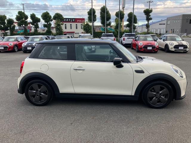 ＭＩＮＩ クーパー　クラシック・トリム　ＭＩＮＩ認定中古車　クラッシックトリム　ＬＥＤヘッドライト　ＥＴＣ　ＡＣＣ（4枚目）