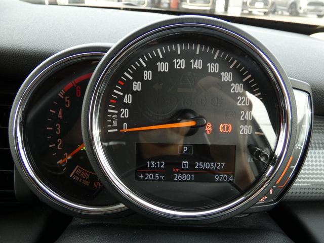 ＭＩＮＩ クーパーＤ　正規認定中古車　保証整備付　ナビ　ＥＴＣ　バックカメラ　衝突被害軽減ブレーキ　アイドリングストップ　障害物センサー　ＬＥＤヘッドライト　純正１５インチホイール（5枚目）