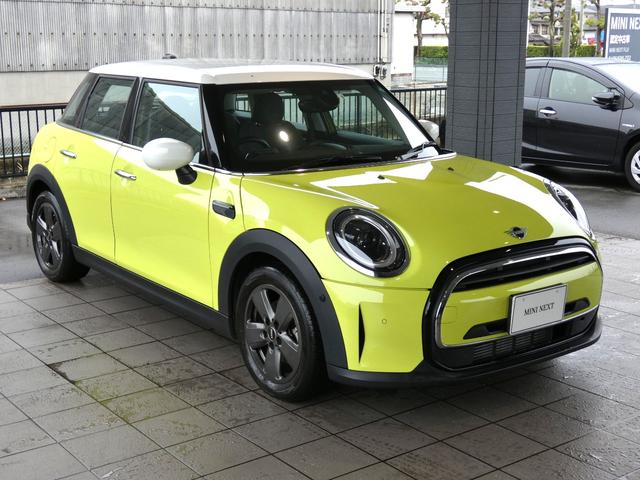 ＭＩＮＩ クーパー　クラシック・トリム　正規認定中古車　保証整備付　バックカメラ　衝突被害軽減ブレーキ　アイドリングストップ　障害物センサー　車線逸脱防止支援システム　クルーズコントロール　ＬＥＤヘッドライト（38枚目）