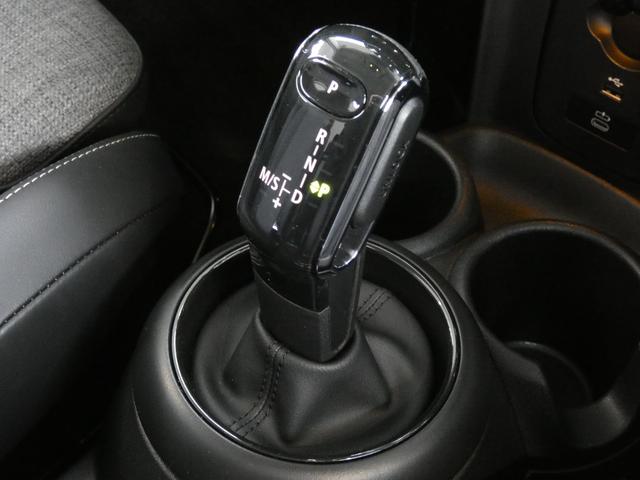 ＭＩＮＩ クーパー　クラシック・トリム　正規認定中古車　保証整備付　ＥＴＣ　バックカメラ　衝突被害軽減ブレーキ　アイドリングストップ　障害物センサー　車線逸脱防止支援システム　クルーズコントロール　ＬＥＤヘッドライト（17枚目）