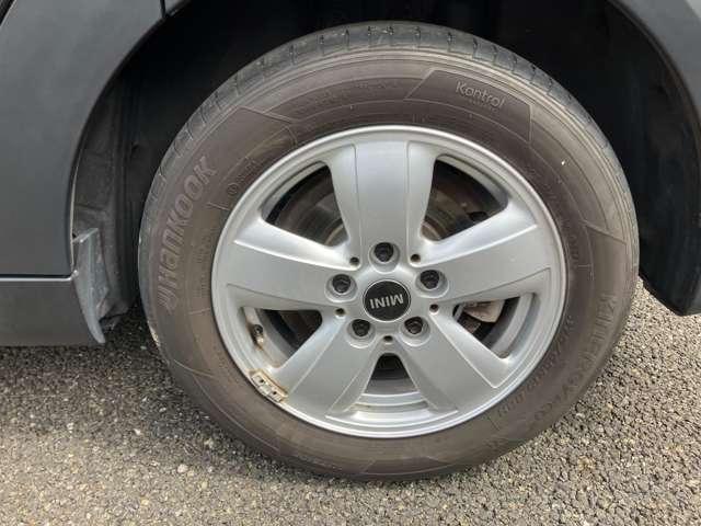 ＭＩＮＩ クーパーＤプレミアムプラスパッケージクラシックトリム　正規認定中古車　保証整備付　ＥＴＣ　ドラレコ　バックカメラ　衝突被害軽減ブレーキ　アイドリングストップ　障害物センサー　車線逸脱防止支援システム　クルーズコントロール　ＬＥＤヘッドライト（7枚目）