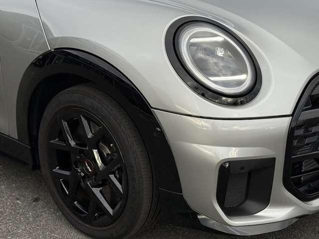 ＭＩＮＩ クーパーＳ　ジョン・クーパー・ワークス・トリム　ミニクーパーＳ３ドア・認定中古車・ジョンクーパーワークストリム・Ｍパッケージ・電動シート・ハーマンカードンスピーカー・１７インチホイール（4枚目）