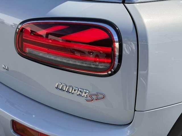 ＭＩＮＩ クーパーＳＤ　クラブマン　正規認定中古車　保証整備付　ナビ　ＥＴＣ　ドラレコ　バックカメラ　　衝突軽減ブレーキ　アイドリングストップ　障害物ソナー　　アクティブクルコン　ＬＥＤライト　純正ホイール（13枚目）