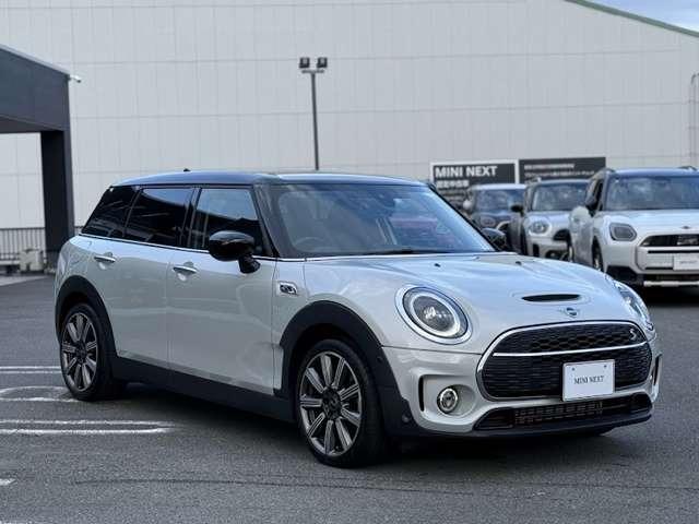 ＭＩＮＩ クーパーＳＤ　クラブマン　クラシック・トリム　正規認定中古車　ａｐｐｌｅｃａｒｐｌａｙ　ＥＴＣ　バックカメラ　　衝突軽減ブレーキ　アイドリングストップ　障害物ソナー　　　ＬＥＤライト　純正ホイール（6枚目）