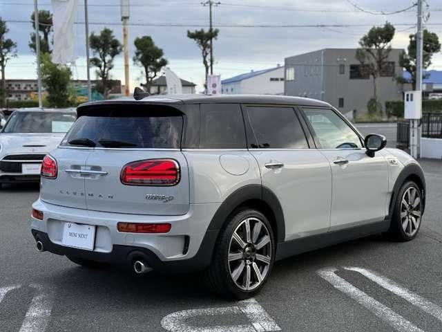ＭＩＮＩ クーパーＳＤ　クラブマン　クラシック・トリム　正規認定中古車　ａｐｐｌｅｃａｒｐｌａｙ　ＥＴＣ　バックカメラ　　衝突軽減ブレーキ　アイドリングストップ　障害物ソナー　　　ＬＥＤライト　純正ホイール（9枚目）