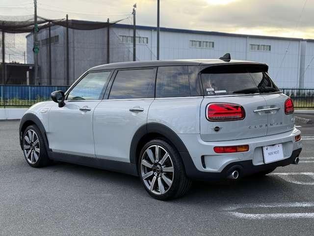 ＭＩＮＩ クーパーＳＤ　クラブマン　クラシック・トリム　正規認定中古車　ａｐｐｌｅｃａｒｐｌａｙ　ＥＴＣ　バックカメラ　　衝突軽減ブレーキ　アイドリングストップ　障害物ソナー　　　ＬＥＤライト　純正ホイール（12枚目）
