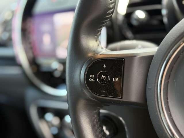 ＭＩＮＩ クーパーＳＤ　クラブマン　クラシック・トリム　正規認定中古車　ａｐｐｌｅｃａｒｐｌａｙ　ＥＴＣ　バックカメラ　　衝突軽減ブレーキ　アイドリングストップ　障害物ソナー　　　ＬＥＤライト　純正ホイール（18枚目）