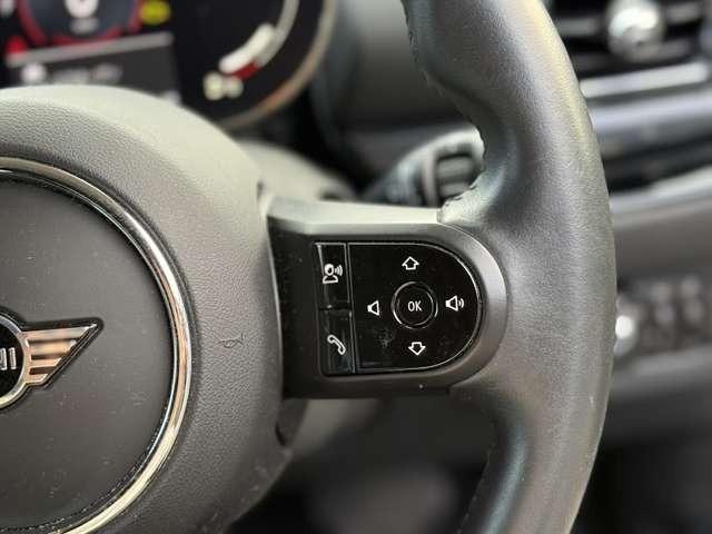 ＭＩＮＩ クーパーＳＤ　クラブマン　クラシック・トリム　正規認定中古車　ａｐｐｌｅｃａｒｐｌａｙ　ＥＴＣ　バックカメラ　　衝突軽減ブレーキ　アイドリングストップ　障害物ソナー　　　ＬＥＤライト　純正ホイール（19枚目）