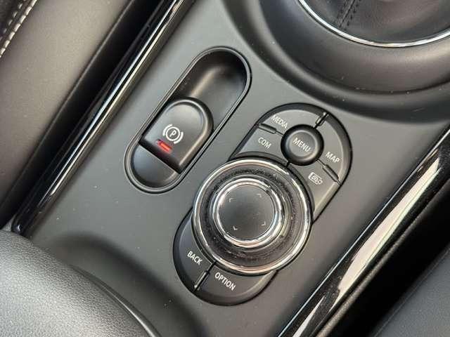 ＭＩＮＩ クーパーＳＤ　クラブマン　クラシック・トリム　正規認定中古車　ａｐｐｌｅｃａｒｐｌａｙ　ＥＴＣ　バックカメラ　　衝突軽減ブレーキ　アイドリングストップ　障害物ソナー　　　ＬＥＤライト　純正ホイール（27枚目）