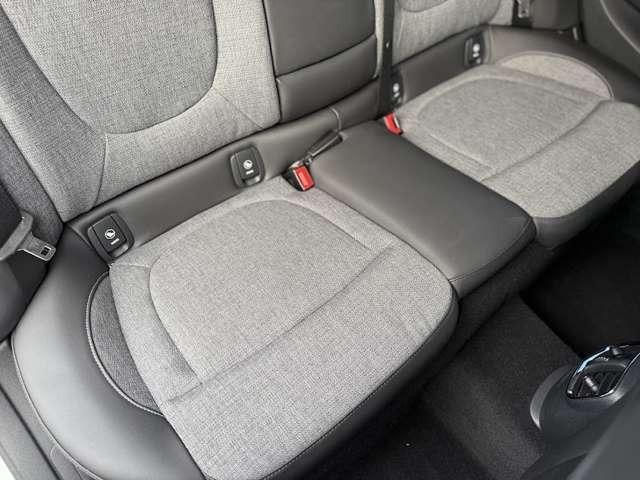ＭＩＮＩ クーパーＳＤ　クラブマン　クラシック・トリム　正規認定中古車　ａｐｐｌｅｃａｒｐｌａｙ　ＥＴＣ　バックカメラ　　衝突軽減ブレーキ　アイドリングストップ　障害物ソナー　　　ＬＥＤライト　純正ホイール（30枚目）