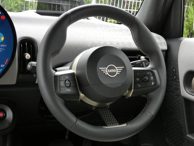 MINI クーパーC フェイバード・トリム 正規認定中古車 保証整備付 弊社試乗車 ナビ ETC バックカメラ 衝突軽減ブレーキ アイドリングストップ 障害物ソナー レーンキープ アクティブクルコン LEDライト 純正ホイール(5枚目)