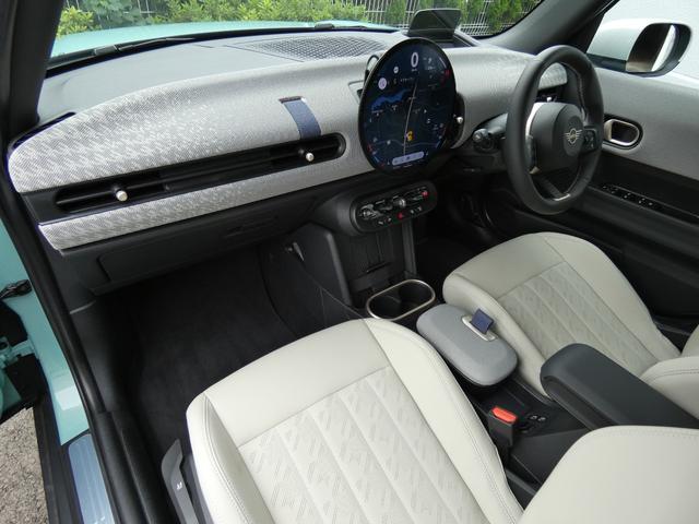 MINI クーパーC フェイバード・トリム 正規認定中古車 保証整備付 弊社試乗車 ナビ ETC バックカメラ 衝突軽減ブレーキ アイドリングストップ 障害物ソナー レーンキープ アクティブクルコン LEDライト 純正ホイール(26枚目)