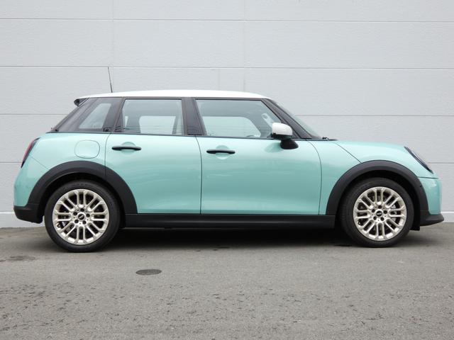 MINI クーパーC フェイバード・トリム 正規認定中古車 保証整備付 弊社試乗車 ナビ ETC バックカメラ 衝突軽減ブレーキ アイドリングストップ 障害物ソナー レーンキープ アクティブクルコン LEDライト 純正ホイール(45枚目)