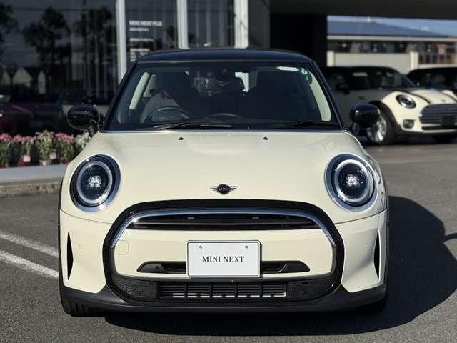 ＭＩＮＩ クーパー　クラシック・トリム　ミニクーパー３ドア・認定中古車・アップルカープレイ・シートヒーター・ＥＴＣ・１６インチ純正ホイール・クルーズコントロール（5枚目）