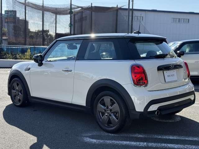 ＭＩＮＩ クーパー　クラシック・トリム　ミニクーパー３ドア・認定中古車・アップルカープレイ・シートヒーター・ＥＴＣ・１６インチ純正ホイール・クルーズコントロール（10枚目）