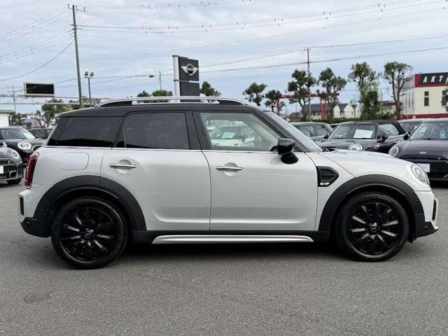 MINI クーパーD クロスオーバー クラシック・トリム 正規認定中古車  applecarplay ETC ドラレコ バックカメラ  衝突軽減ブレーキ アイドリングストップ 障害物ソナー  クルコン LEDライト 純正ホイール(7枚目)
