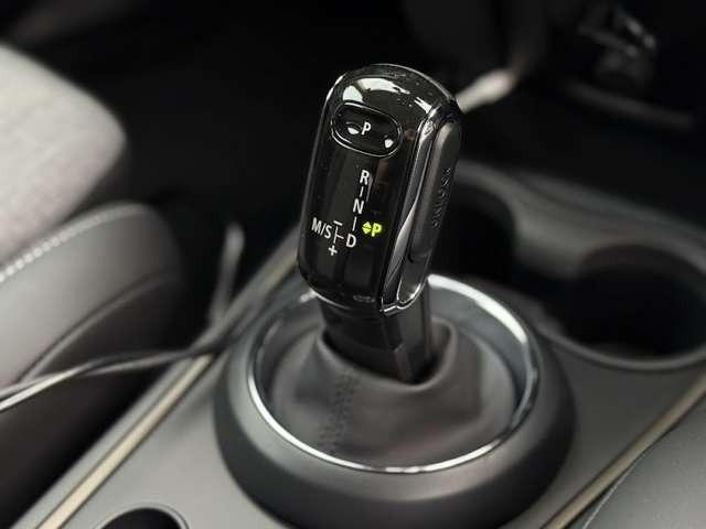 MINI クーパーD クロスオーバー クラシック・トリム 正規認定中古車  applecarplay ETC ドラレコ バックカメラ  衝突軽減ブレーキ アイドリングストップ 障害物ソナー  クルコン LEDライト 純正ホイール(27枚目)