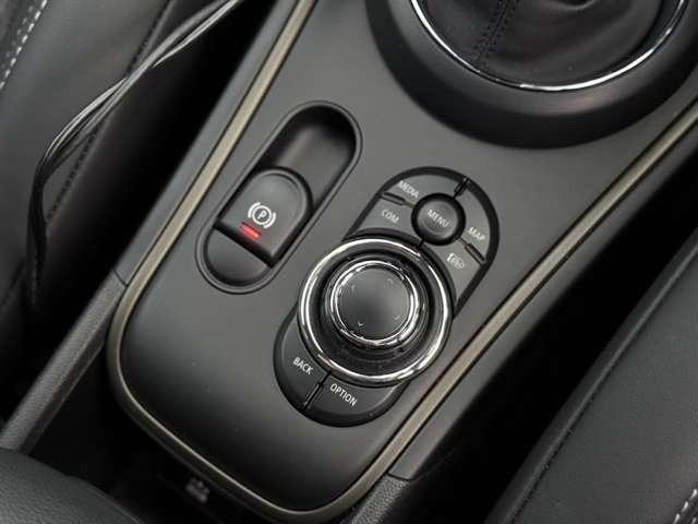 MINI クーパーD クロスオーバー クラシック・トリム 正規認定中古車  applecarplay ETC ドラレコ バックカメラ  衝突軽減ブレーキ アイドリングストップ 障害物ソナー  クルコン LEDライト 純正ホイール(28枚目)
