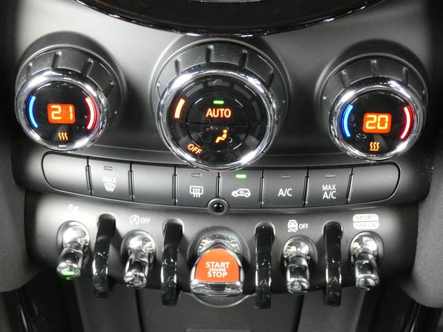 ＭＩＮＩ ジョンクーパーワークス　正規認定中古車　保証整備付　ナビ　ＥＴＣ　バックカメラ　衝突軽減ブレーキ　アイドリングストップ　障害物ソナー　レーンキープ　クルコン　ＬＥＤライト　純正ホイール（17枚目）