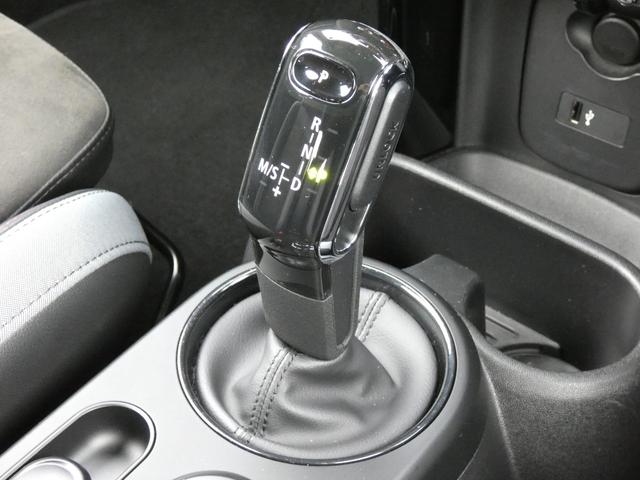 ＭＩＮＩ ジョンクーパーワークス　正規認定中古車　保証整備付　ナビ　ＥＴＣ　バックカメラ　衝突軽減ブレーキ　アイドリングストップ　障害物ソナー　レーンキープ　クルコン　ＬＥＤライト　純正ホイール（19枚目）