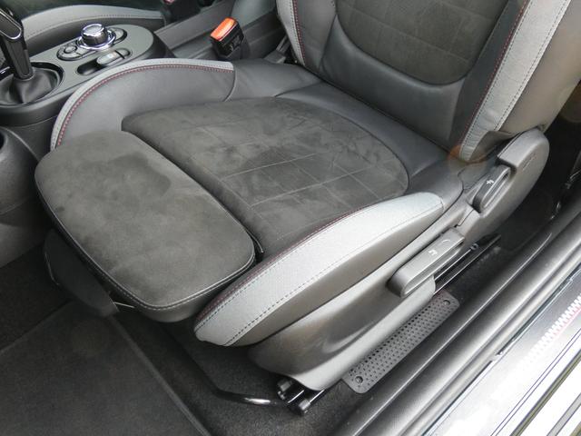 ＭＩＮＩ ジョンクーパーワークス　正規認定中古車　保証整備付　ナビ　ＥＴＣ　バックカメラ　衝突軽減ブレーキ　アイドリングストップ　障害物ソナー　レーンキープ　クルコン　ＬＥＤライト　純正ホイール（28枚目）