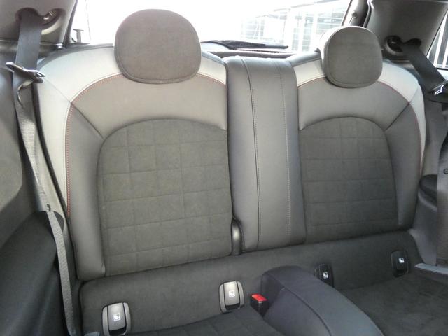 ＭＩＮＩ ジョンクーパーワークス　正規認定中古車　保証整備付　ナビ　ＥＴＣ　バックカメラ　衝突軽減ブレーキ　アイドリングストップ　障害物ソナー　レーンキープ　クルコン　ＬＥＤライト　純正ホイール（30枚目）