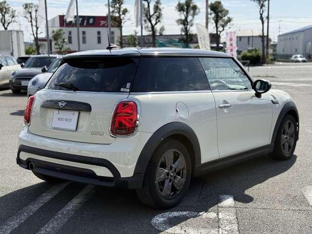 ＭＩＮＩ クーパー　認定中古車　保証整備付　　ＥＴＣ　バックカメラ　　衝突軽減ブレーキ　アイドリングストップ　　アクティブクルコン　　純正ホイール（13枚目）