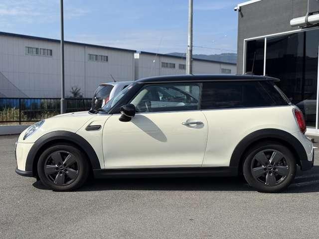 ＭＩＮＩ クーパー　認定中古車　保証整備付　　ＥＴＣ　バックカメラ　　衝突軽減ブレーキ　アイドリングストップ　　アクティブクルコン　　純正ホイール（16枚目）