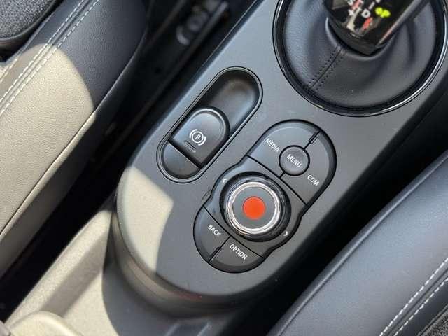 ＭＩＮＩ クーパー　認定中古車　保証整備付　　ＥＴＣ　バックカメラ　　衝突軽減ブレーキ　アイドリングストップ　　アクティブクルコン　　純正ホイール（29枚目）