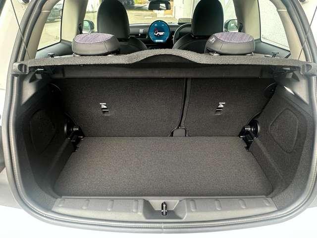 ＭＩＮＩ クーパーＣ　クラシック・トリム　クラシックトリム　正規認定中古車　保証整備付　　ナビ　ＥＴＣ　バックカメラ　衝突軽減ブレーキ　アイドリングストップ　障害物ソナー　レーンキープ　アクティブクルコン　ＬＥＤライト　純正ホイール（38枚目）