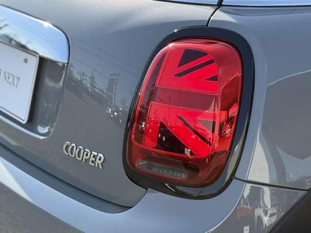 MINI クーパー 60イヤーズエディション 正規認定中古車 ナビ ETC ドラレコ バックカメラ 衝突軽減ブレーキ アイドリングストップ 障害物ソナー クルコン 純正ホイール(14枚目)