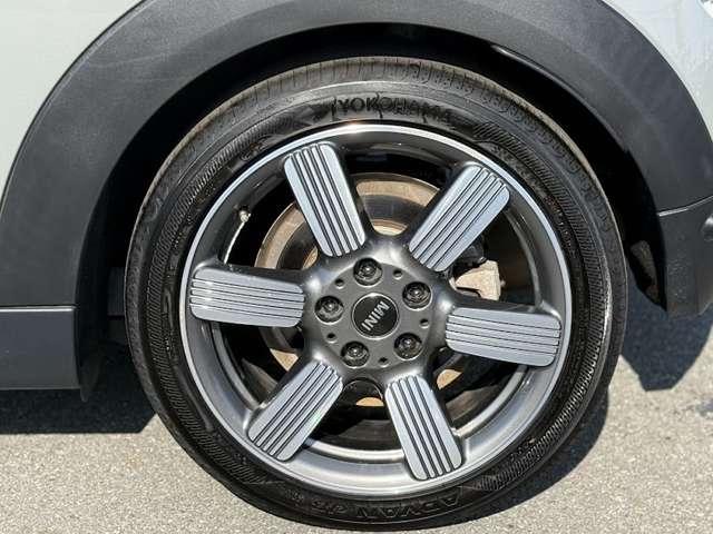 MINI クーパー 60イヤーズエディション 正規認定中古車 ナビ ETC ドラレコ バックカメラ 衝突軽減ブレーキ アイドリングストップ 障害物ソナー クルコン 純正ホイール(42枚目)