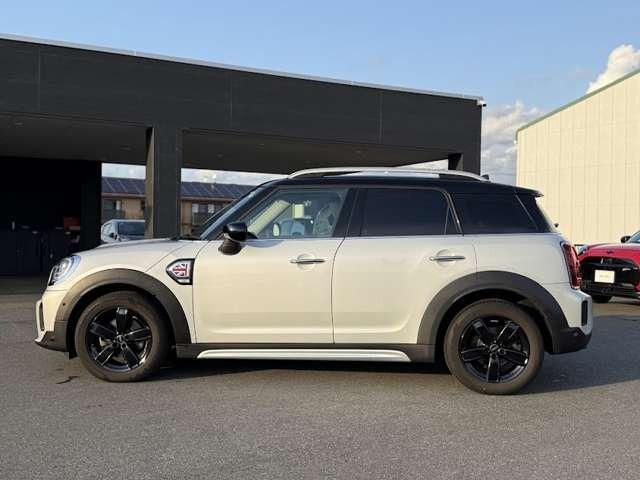 MINI クーパーD クロスオーバー 正規認定中古車 ナビ ETC2.0 ドラレコ バックカメラ 衝突軽減ブレーキ アイドリングストップ 障害物ソナー アクティブクルコン 純正ホイール(12枚目)
