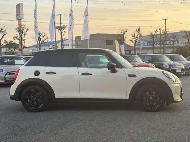 MINI クーパーS クラシック・トリム ミニクーパーS5ドア・認定中古車・パドルシフト・ETC・ドラレコ・クルーズコントロール(8枚目)