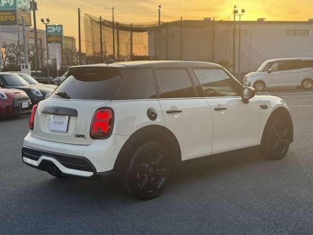MINI クーパーS クラシック・トリム ミニクーパーS5ドア・認定中古車・パドルシフト・ETC・ドラレコ・クルーズコントロール(9枚目)