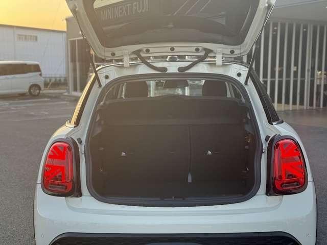 MINI クーパーS クラシック・トリム ミニクーパーS5ドア・認定中古車・パドルシフト・ETC・ドラレコ・クルーズコントロール(33枚目)