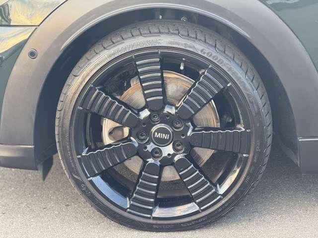 ＭＩＮＩ クーパーＳ　レゾリュート・エディション　認定中古車・アップルカープレイ・１８インチ純正ホイール・ＥＴＣ・ヘッドアップディスプレイ・クルーズコントロール・シートヒーター（8枚目）