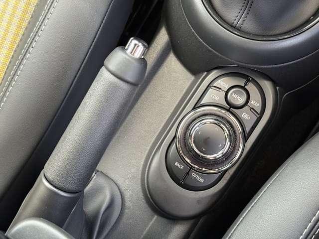 ＭＩＮＩ クーパーＳ　レゾリュート・エディション　認定中古車・アップルカープレイ・１８インチ純正ホイール・ＥＴＣ・ヘッドアップディスプレイ・クルーズコントロール・シートヒーター（32枚目）