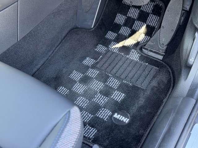 ＭＩＮＩ クーパーＳ　クラシック・トリム　ナビ　ＥＴＣ　バックカメラ　電動シート　衝突軽減ブレーキ　アイドリングストップ　障害物ソナー　レーンキープ（34枚目）