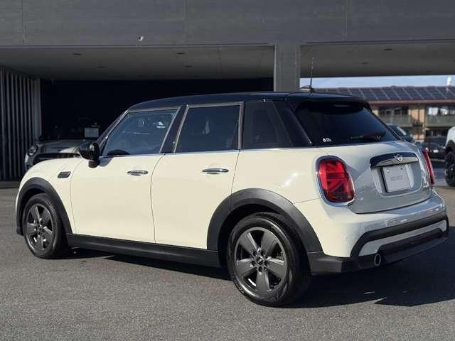 ＭＩＮＩ クーパーＤ　クラシック・トリム　ミニクーパーＤ５ドア・認定中古車・１６インチ純正ホイール・ＥＴＣ・アップルカープレ・ＡＣＣ（17枚目）