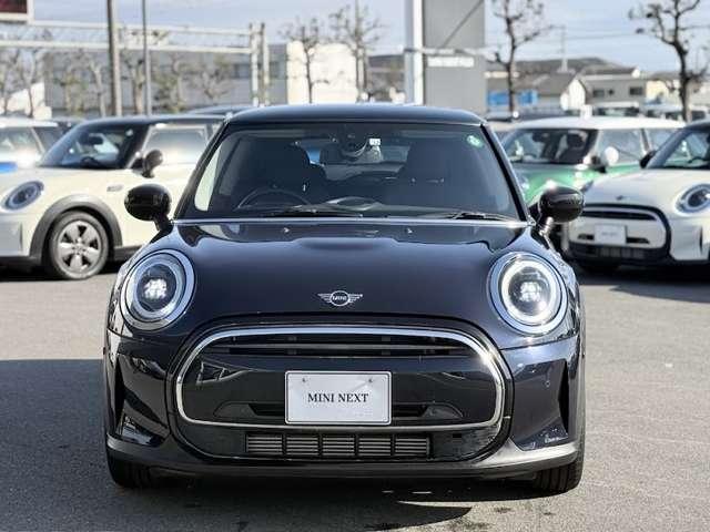 ＭＩＮＩ クーパー　クラシック・トリム　プレミアムプラスＰＫ・１６インチ純正ホイール・アップルカープレイ・ＥＴＣ・シートヒーター・クルコン（10枚目）