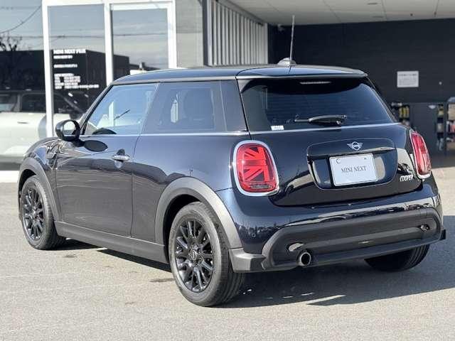 ＭＩＮＩ クーパー　クラシック・トリム　プレミアムプラスＰＫ・１６インチ純正ホイール・アップルカープレイ・ＥＴＣ・シートヒーター・クルコン（18枚目）