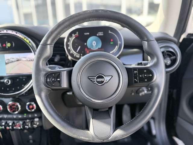 ＭＩＮＩ クーパー　クラシック・トリム　プレミアムプラスＰＫ・１６インチ純正ホイール・アップルカープレイ・ＥＴＣ・シートヒーター・クルコン（20枚目）