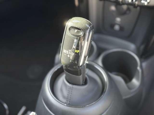 ＭＩＮＩ クーパー　クラシック・トリム　プレミアムプラスＰＫ・１６インチ純正ホイール・アップルカープレイ・ＥＴＣ・シートヒーター・クルコン（31枚目）