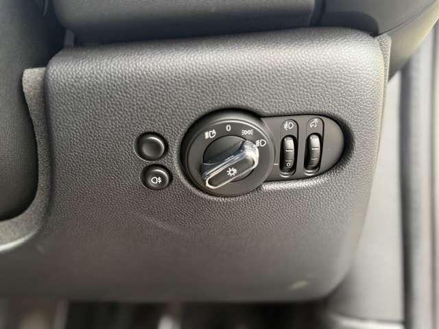 ＭＩＮＩ クーパーＤ　クラシック・トリム　ミニクーパーＤ５ドア・プレミアムプラスＰＫＧ・アップルカープレイ・クルコン・ＥＴＣ・シートヒーター・１６インチ純正ホイール（21枚目）