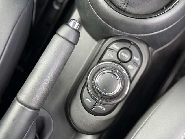 ＭＩＮＩ クーパーＤ　クラシック・トリム　ミニクーパーＤ５ドア・プレミアムプラスＰＫＧ・アップルカープレイ・クルコン・ＥＴＣ・シートヒーター・１６インチ純正ホイール（28枚目）