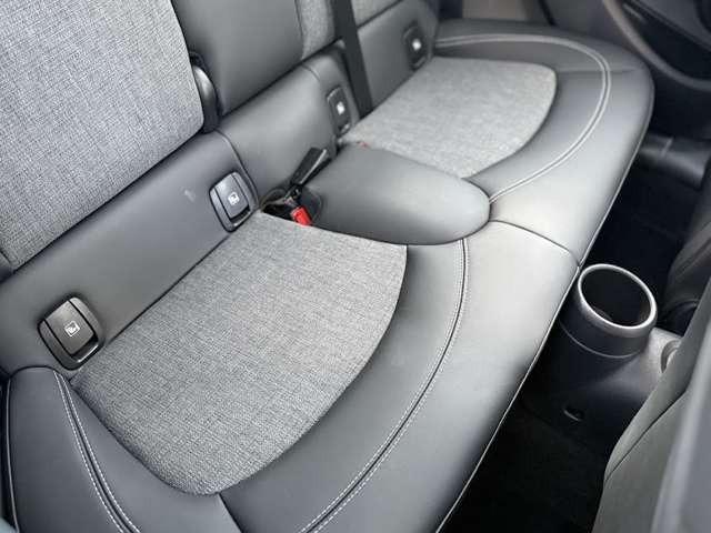 ＭＩＮＩ クーパーＤ　クラシック・トリム　ミニクーパーＤ５ドア・プレミアムプラスＰＫＧ・アップルカープレイ・クルコン・ＥＴＣ・シートヒーター・１６インチ純正ホイール（32枚目）